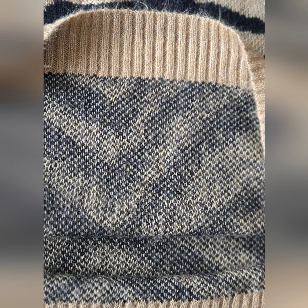American Eagle Outfitters Zebra Pattern Sweater - Black and Brown